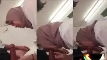 Bokep Jilbab Main Belakang Saat Jam Istirahat Sekolah