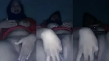 Bokep Jilboobs Siswi SMA Main Jari Di Ranjang